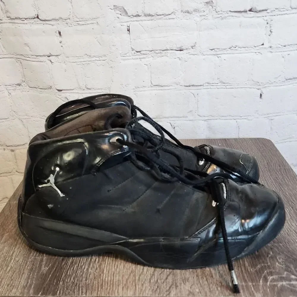 Men's Air Jordan's '06 basketball shoes, size, 8